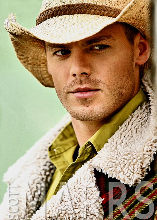 Фото - Брендан Норман: 500x700 / 98 Кб