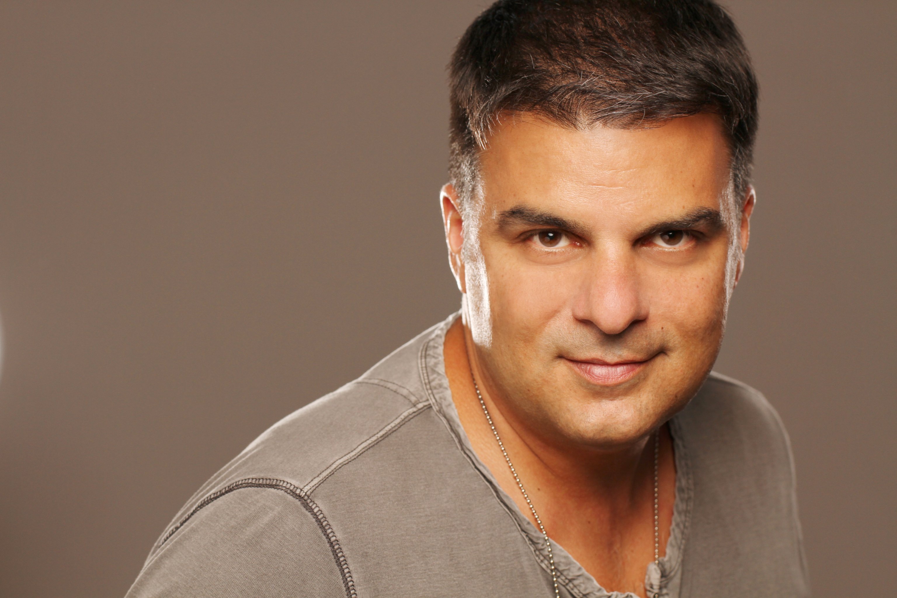 Фото - Пит Фасанелли: 3072x2048 / 577 Кб