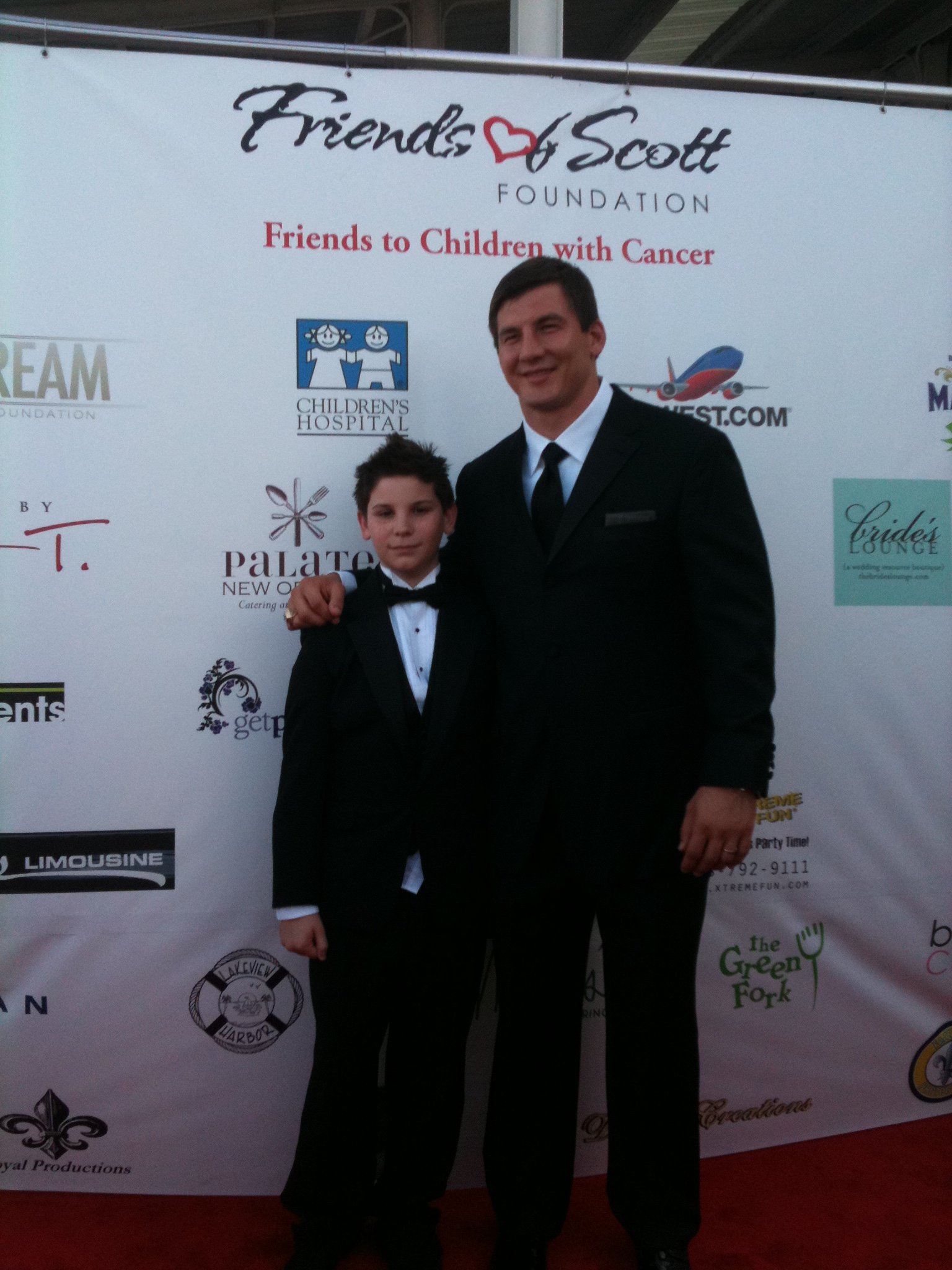 Фото - Ти Паркер: 1536x2048 / 357 Кб