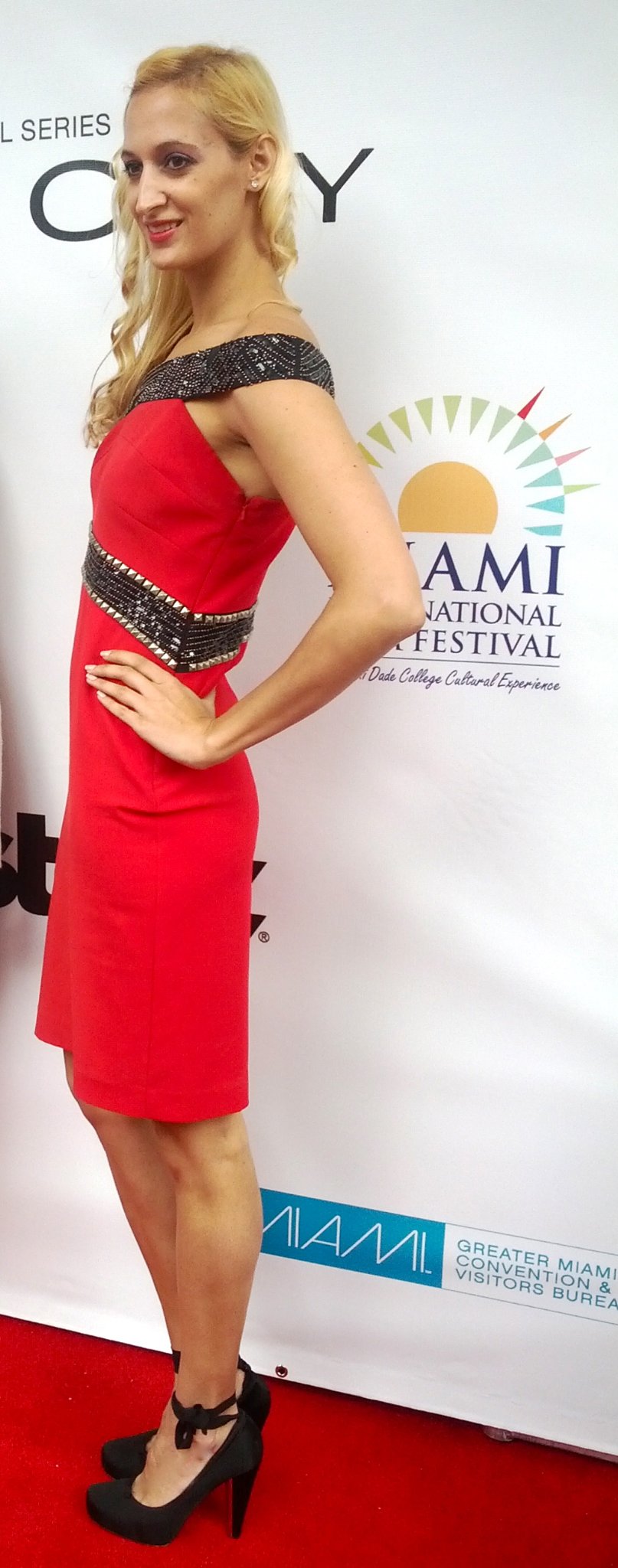 Фото - Индра Патель: 807x2048 / 198 Кб