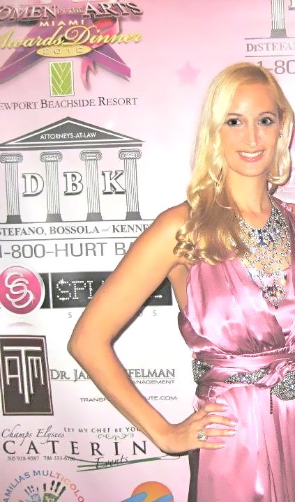 Фото - Индра Патель: 423x720 / 69 Кб