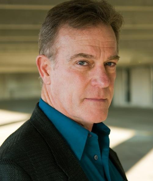 Фото - Брюс МакКинон: 500x592 / 33 Кб