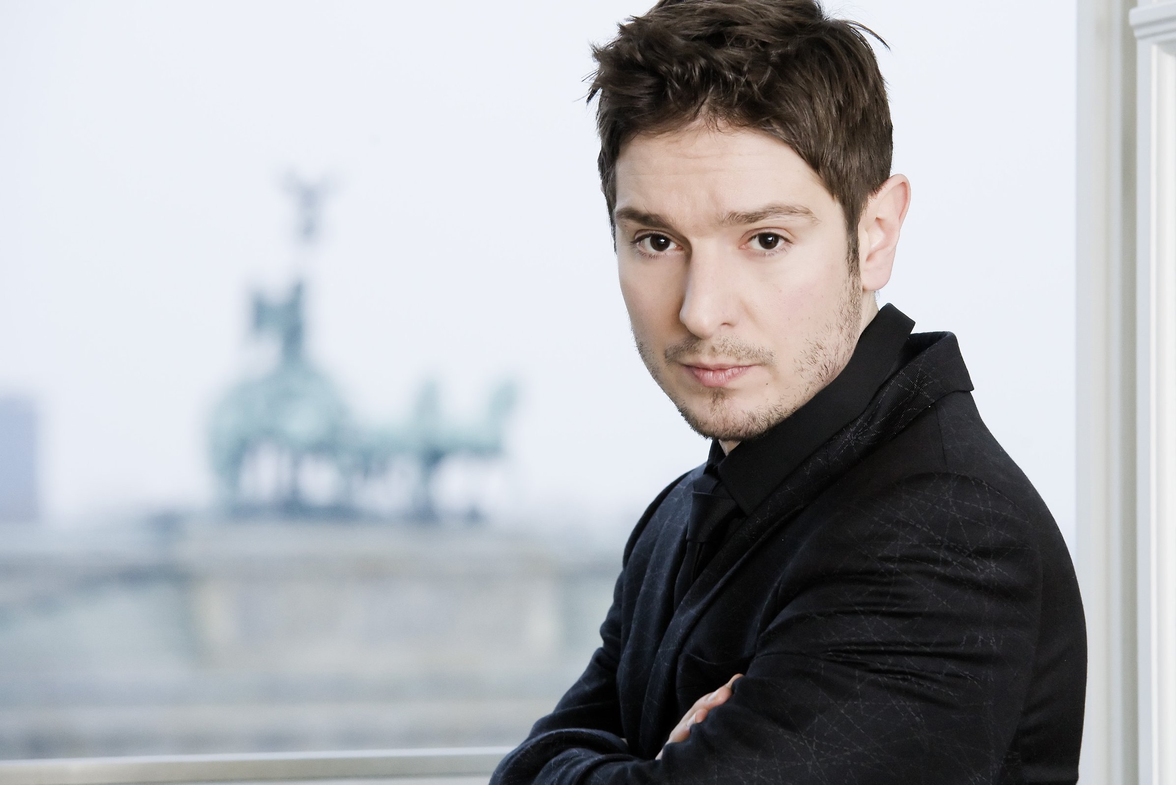 Фото - Майкл Бэрал: 2392x1597 / 292 Кб