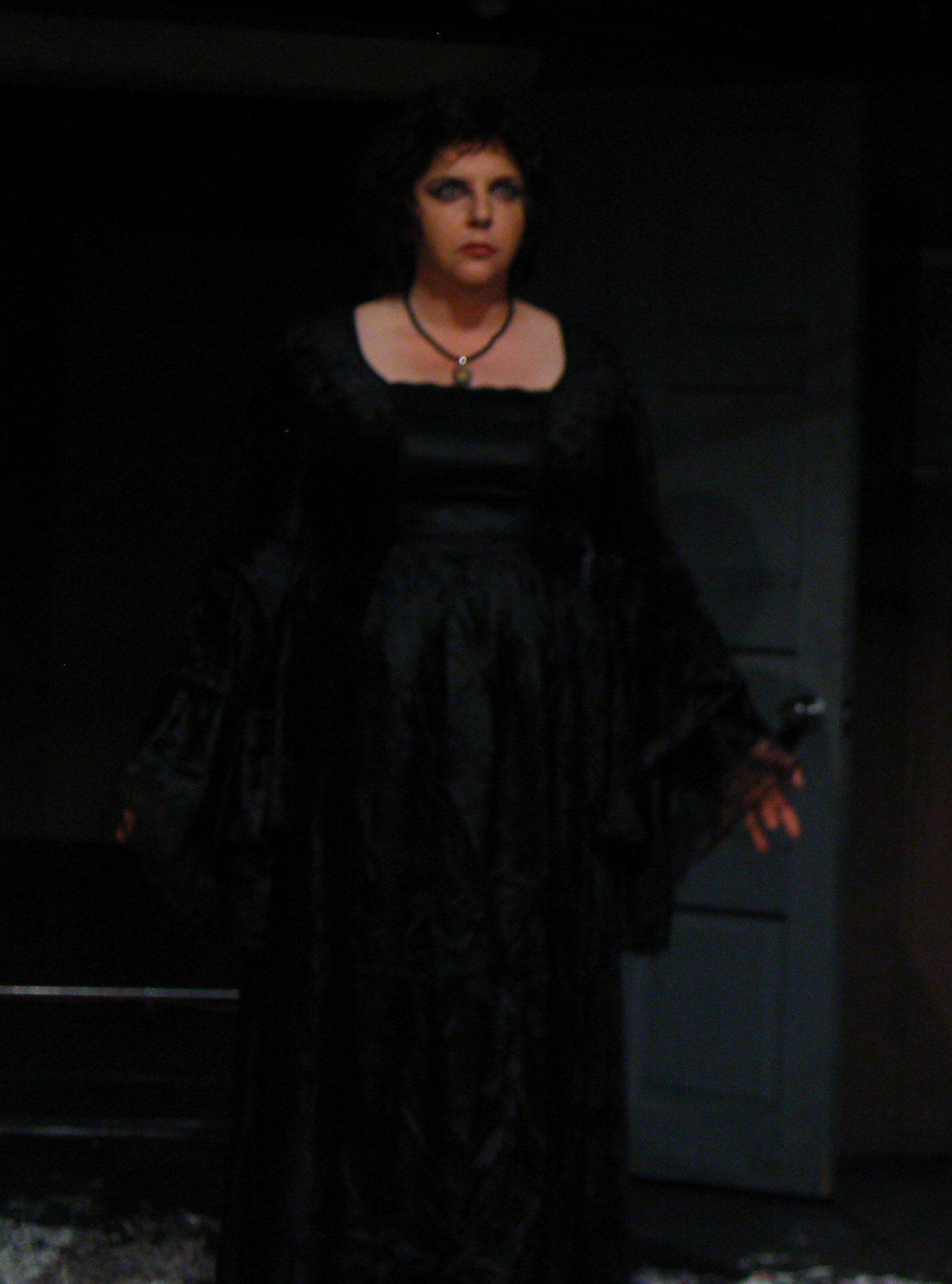 Фото - Сэнди Фьюри: 1410x1902 / 171 Кб