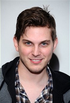 Фото - Пол Бекер: 234x340 / 18 Кб