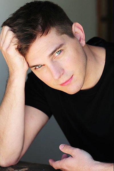 Фото - Пол Бекер: 400x600 / 31 Кб