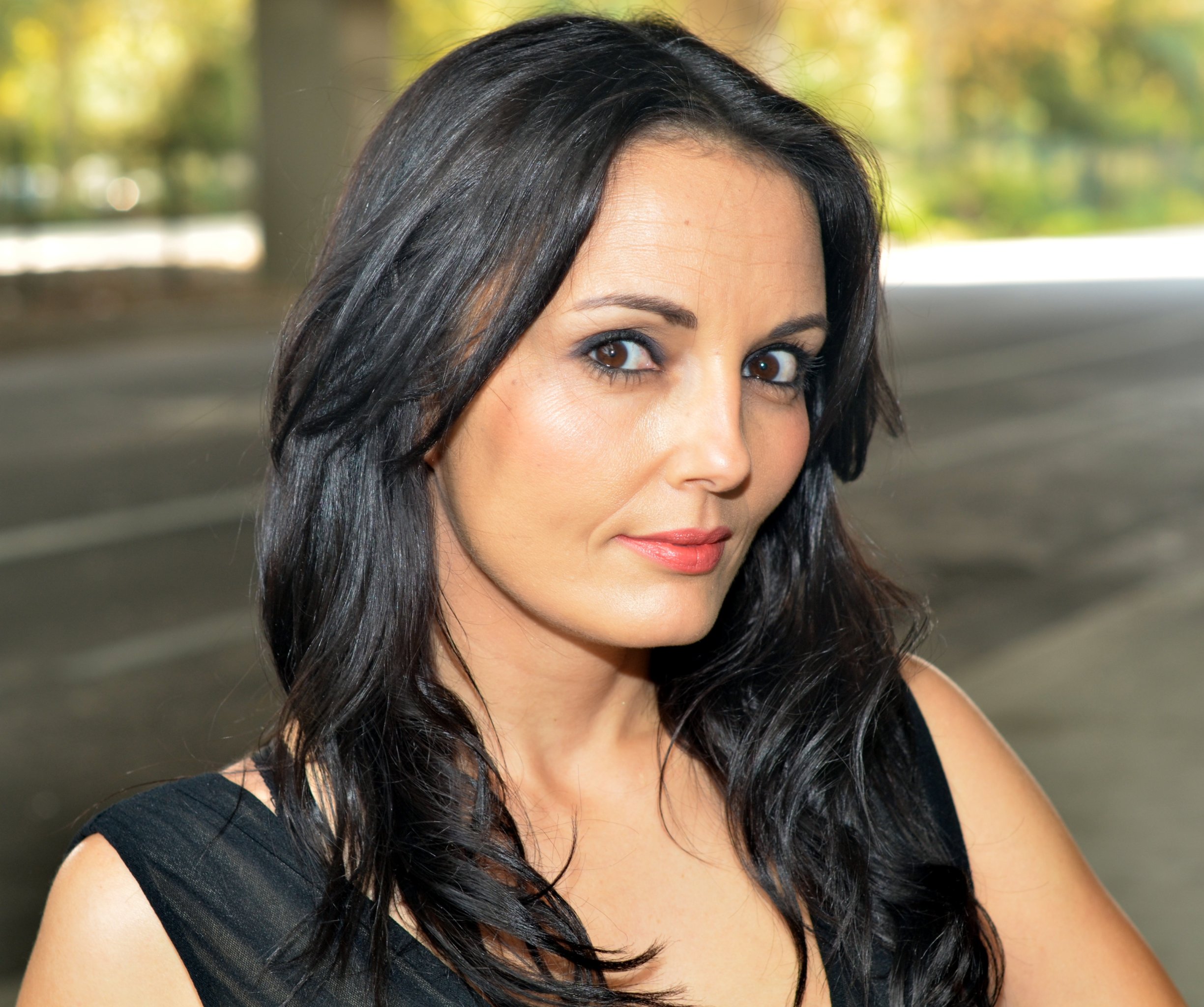 Фото - Ливия Милано: 2449x2048 / 600 Кб