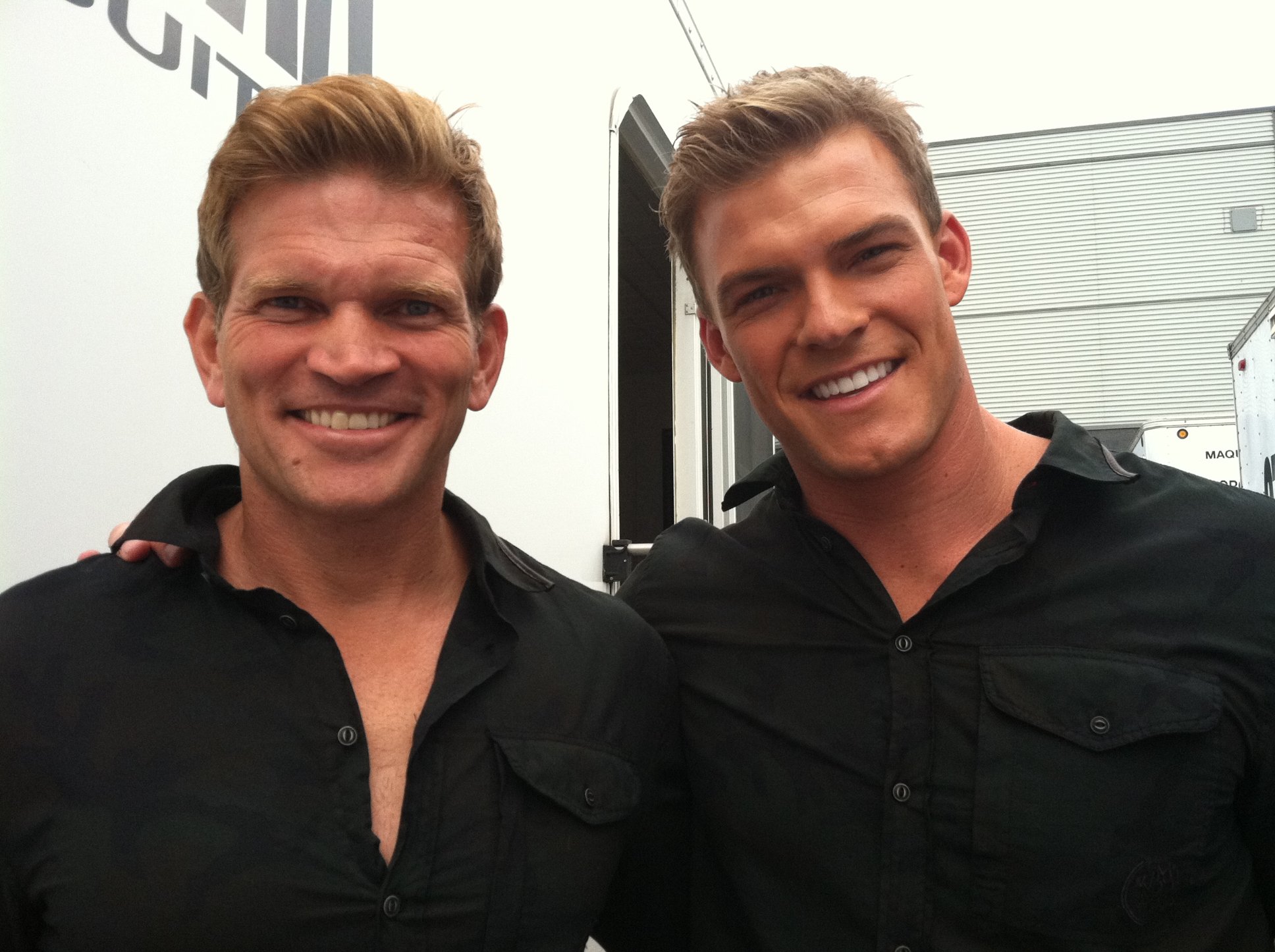 Фото - Патрик Кертон: 1936x1446 / 348 Кб