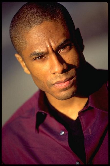 Фото - Реджинальд Джеймс: 450x675 / 43 Кб