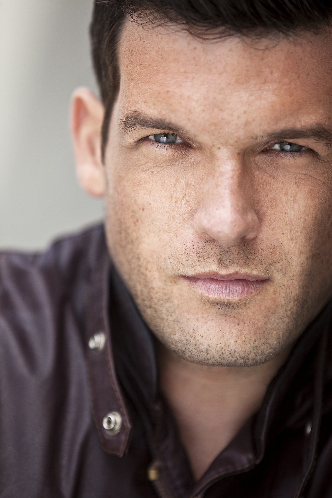 Фото - Адам Синклер: 1365x2048 / 366 Кб