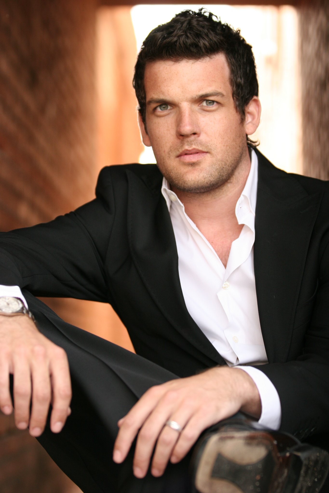 Фото - Адам Синклер: 1365x2048 / 238 Кб