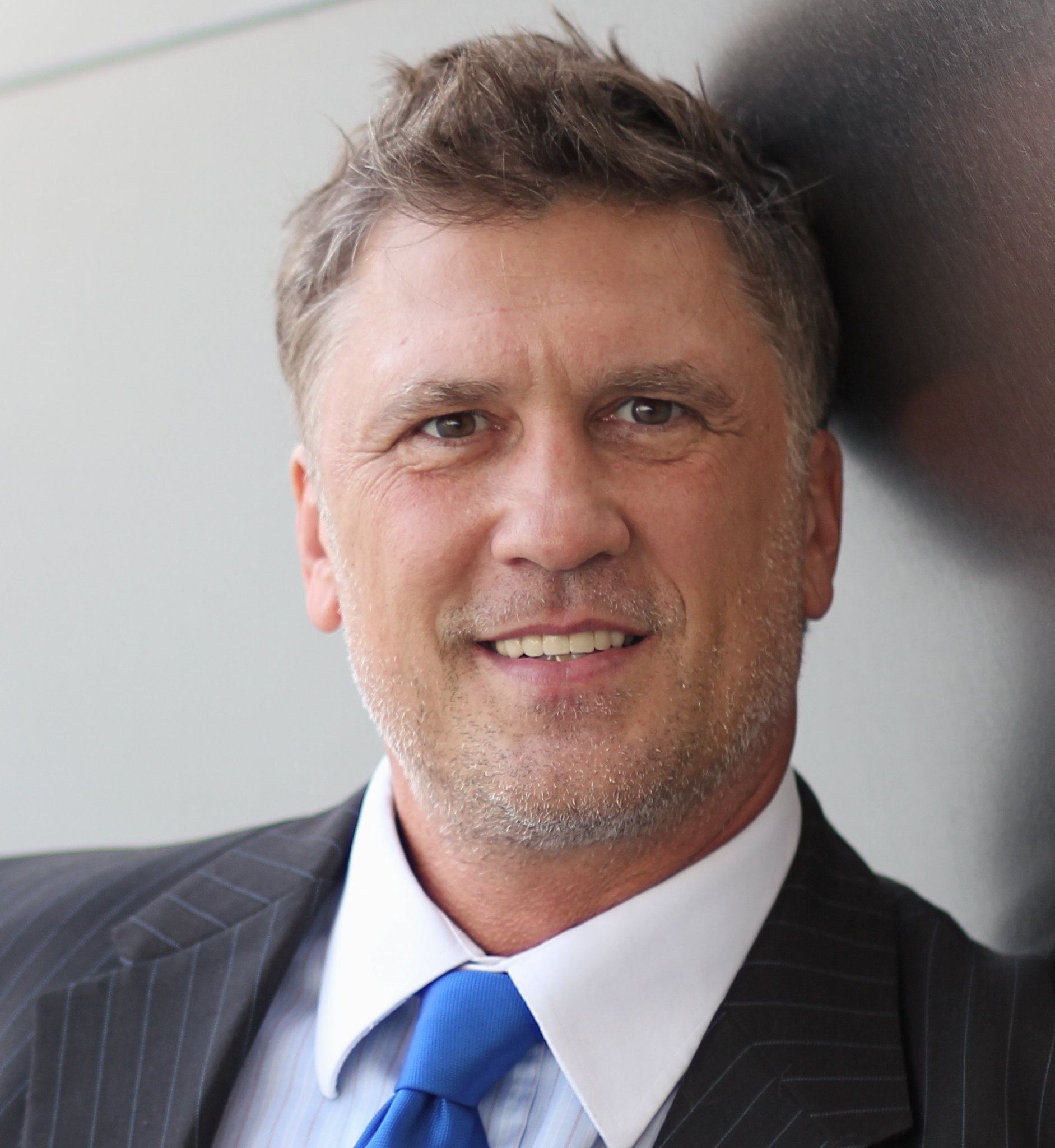 Фото - Лэнс Ирвин: 1883x2048 / 304 Кб