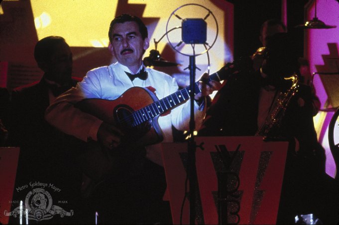 Фото - Джордж Харрисон: 681x453 / 48 Кб