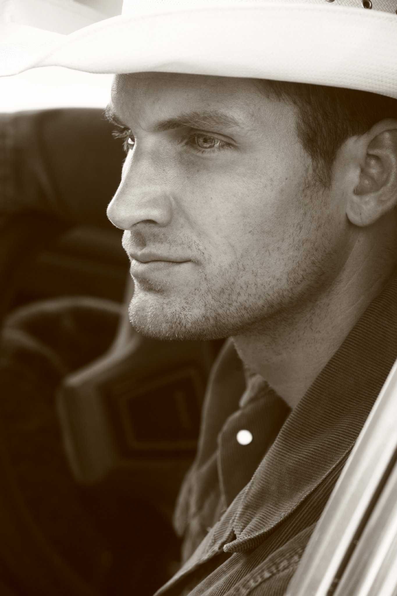 Фото - Райан Бигл : 1365x2048 / 256 Кб