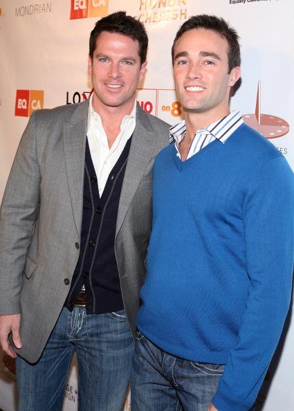 Фото - Томас Робертс: 425x594 / 43 Кб