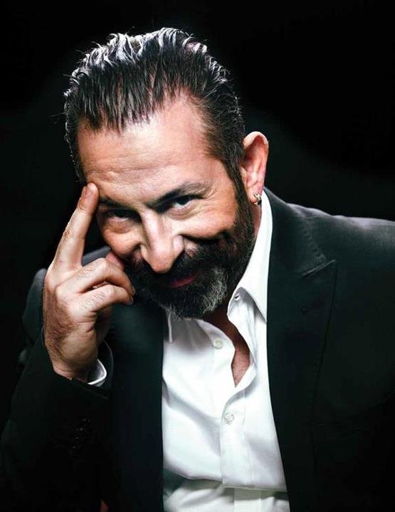 Фото - Джем Йылмаз: 555x720 / 43 Кб