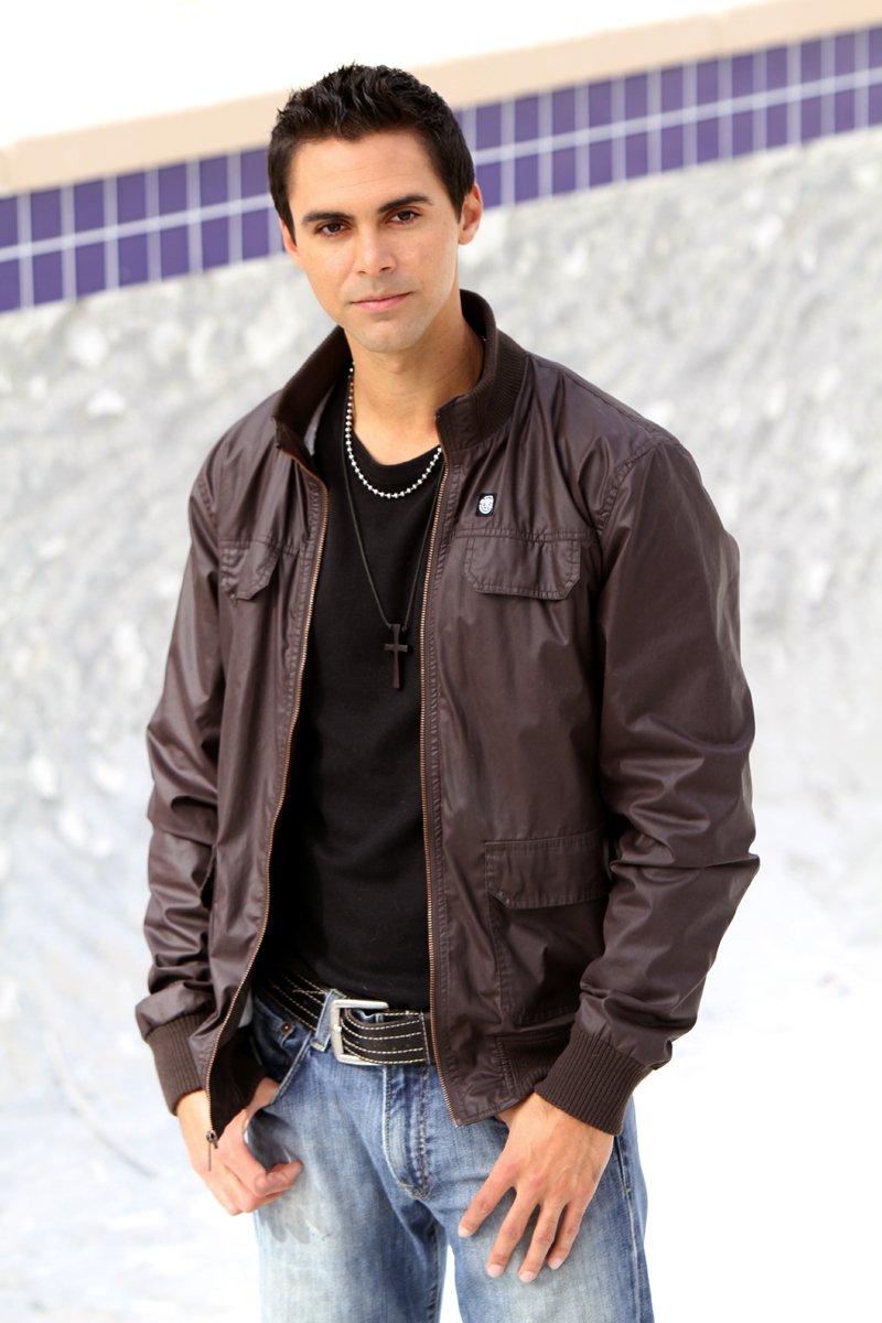 Фото - Дориан Кинги: 800x1200 / 115 Кб