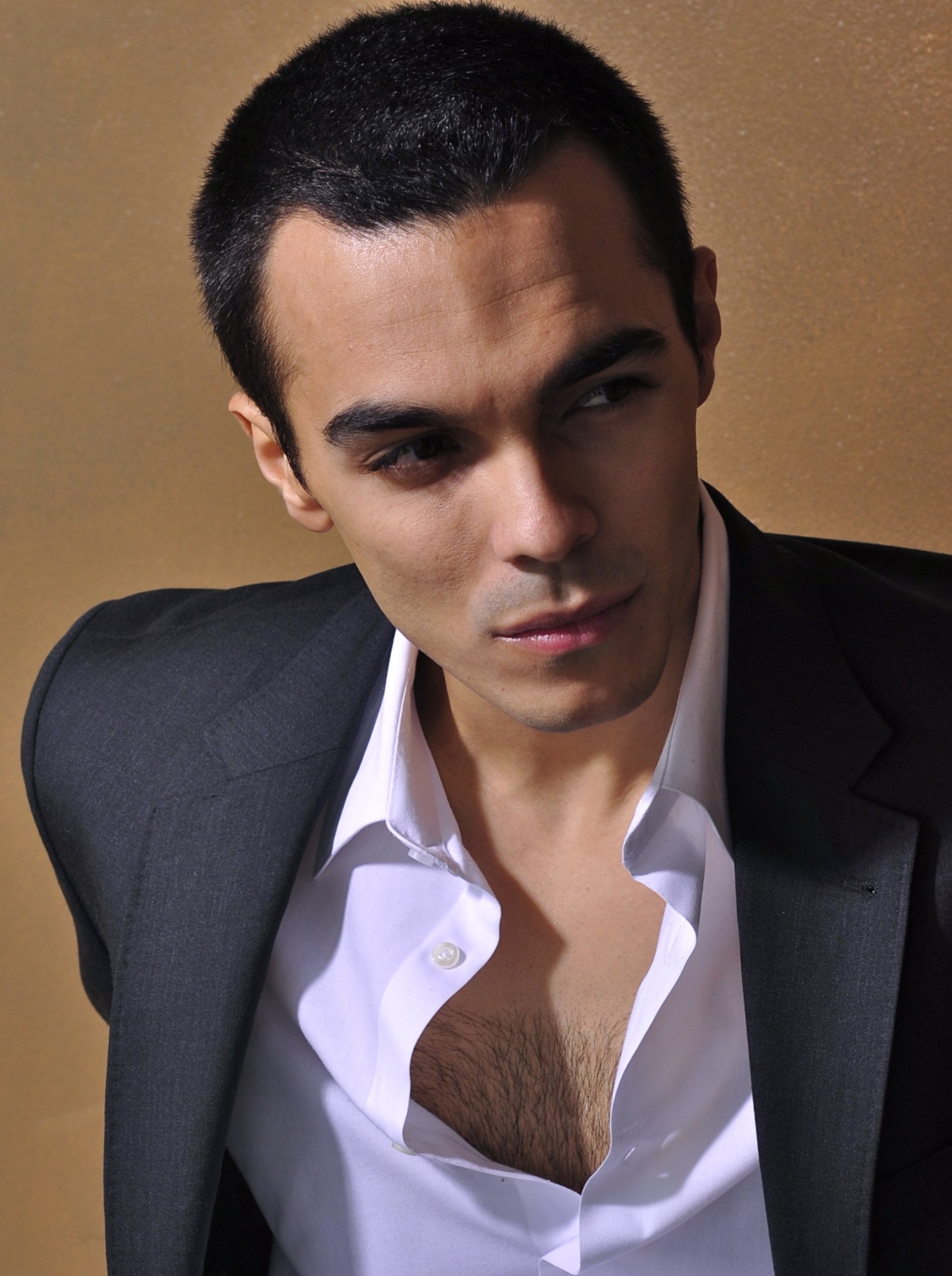 Фото - Шалим Ортис: 1528x2048 / 335 Кб