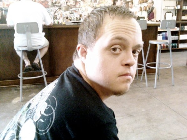 Фото - Джош Перри: 600x450 / 53 Кб