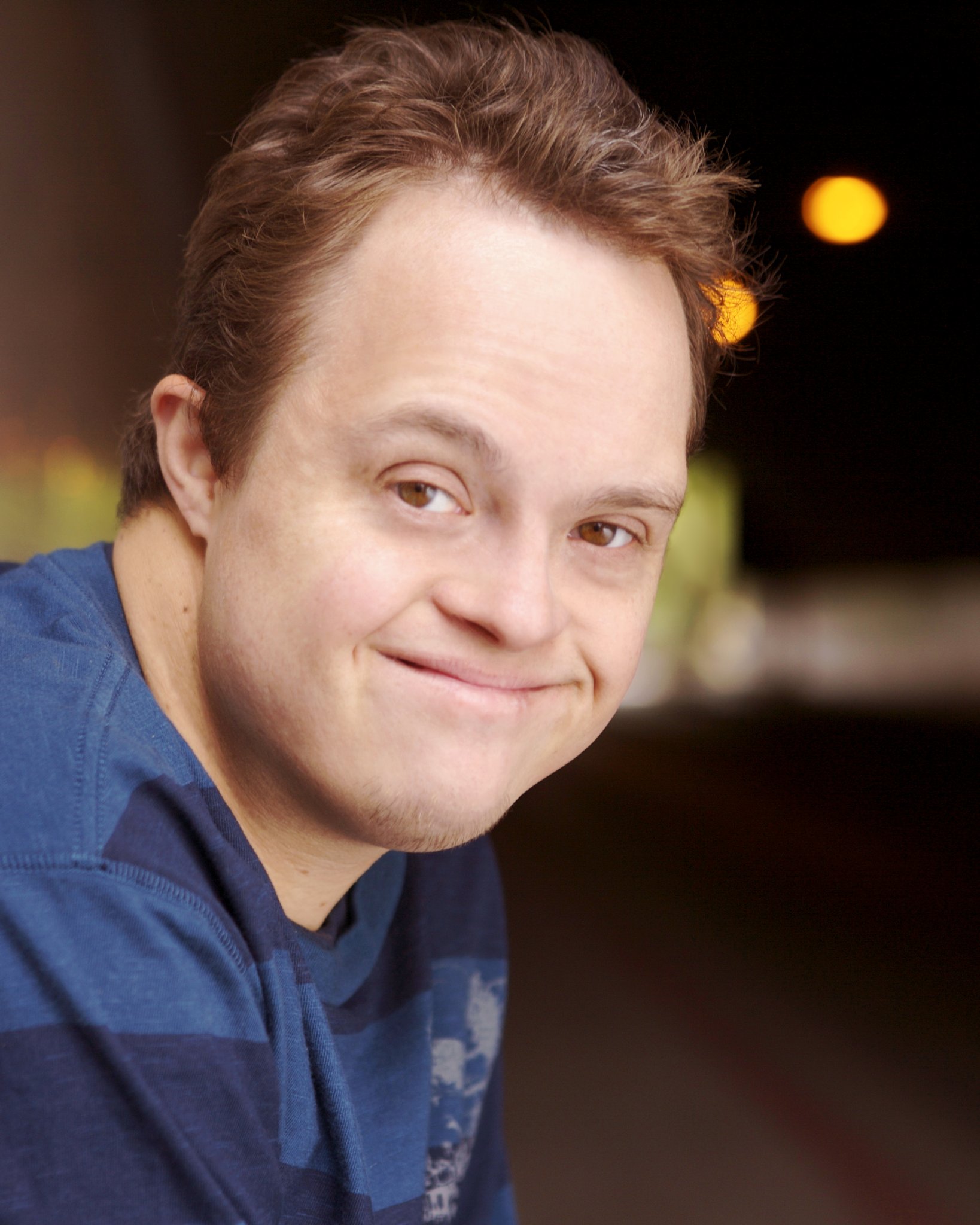 Фото - Джош Перри: 1638x2048 / 309 Кб