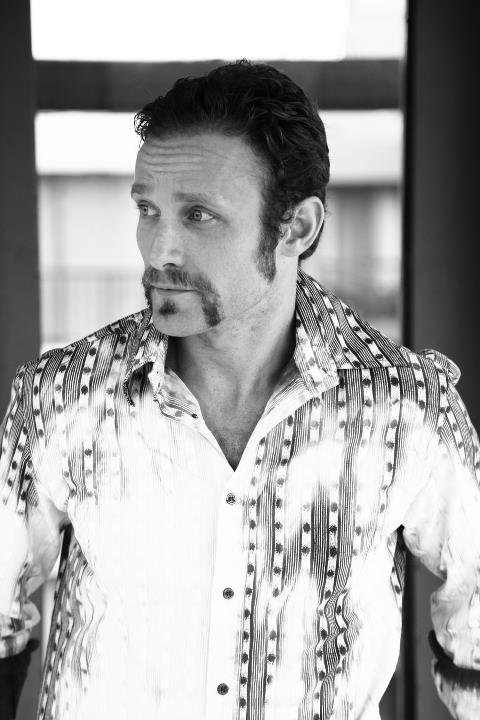 Фото - Брайан Кинни: 480x720 / 56 Кб