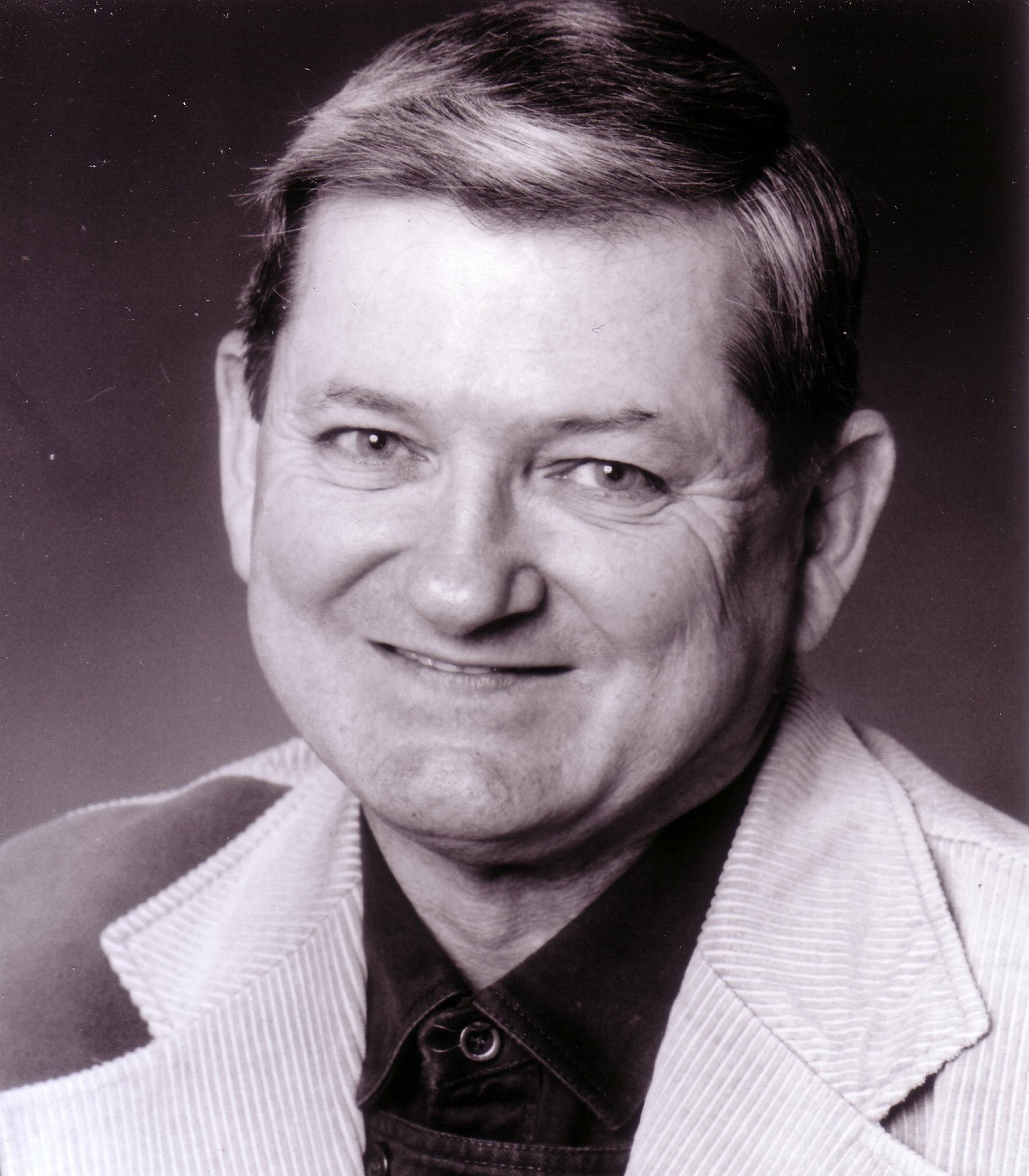 Фото - Сет Бэйли: 1792x2048 / 441 Кб