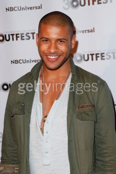 Фото - Джеффри Бауэр-Чепман: 396x594 / 36 Кб