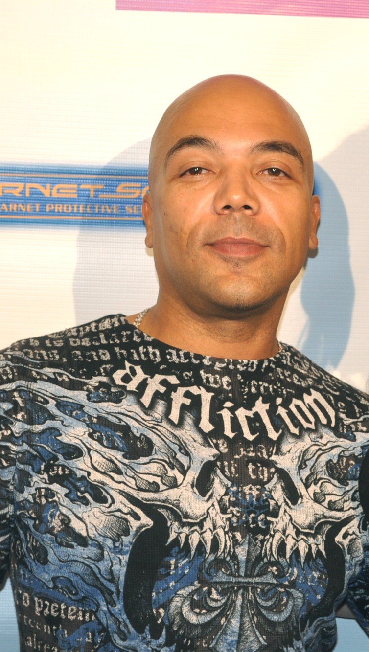 Фото - Энджел Оквендо: 754x1333 / 228 Кб