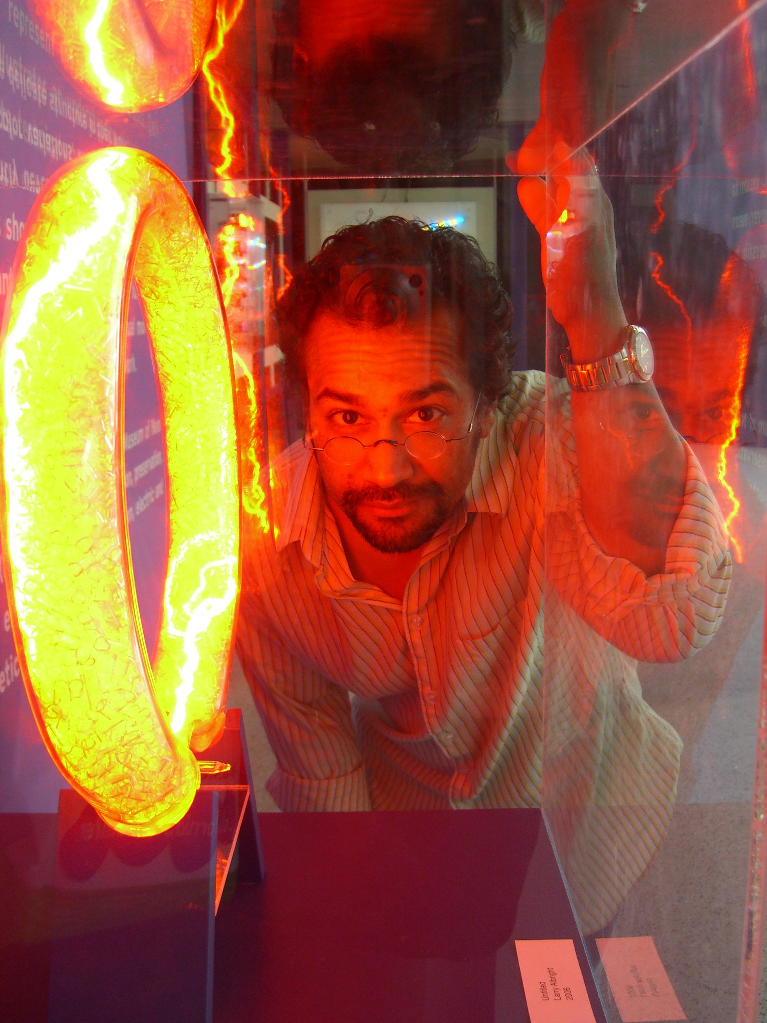 Фото - Тони Аламеда: 1536x2048 / 430 Кб