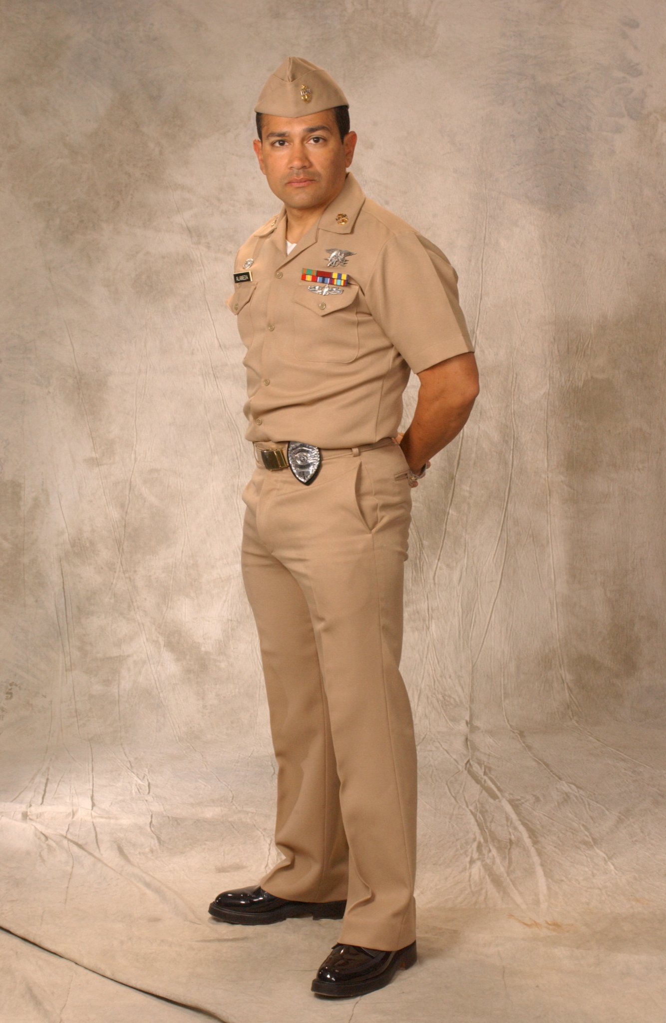 Фото - Тони Аламеда: 1334x2048 / 300 Кб