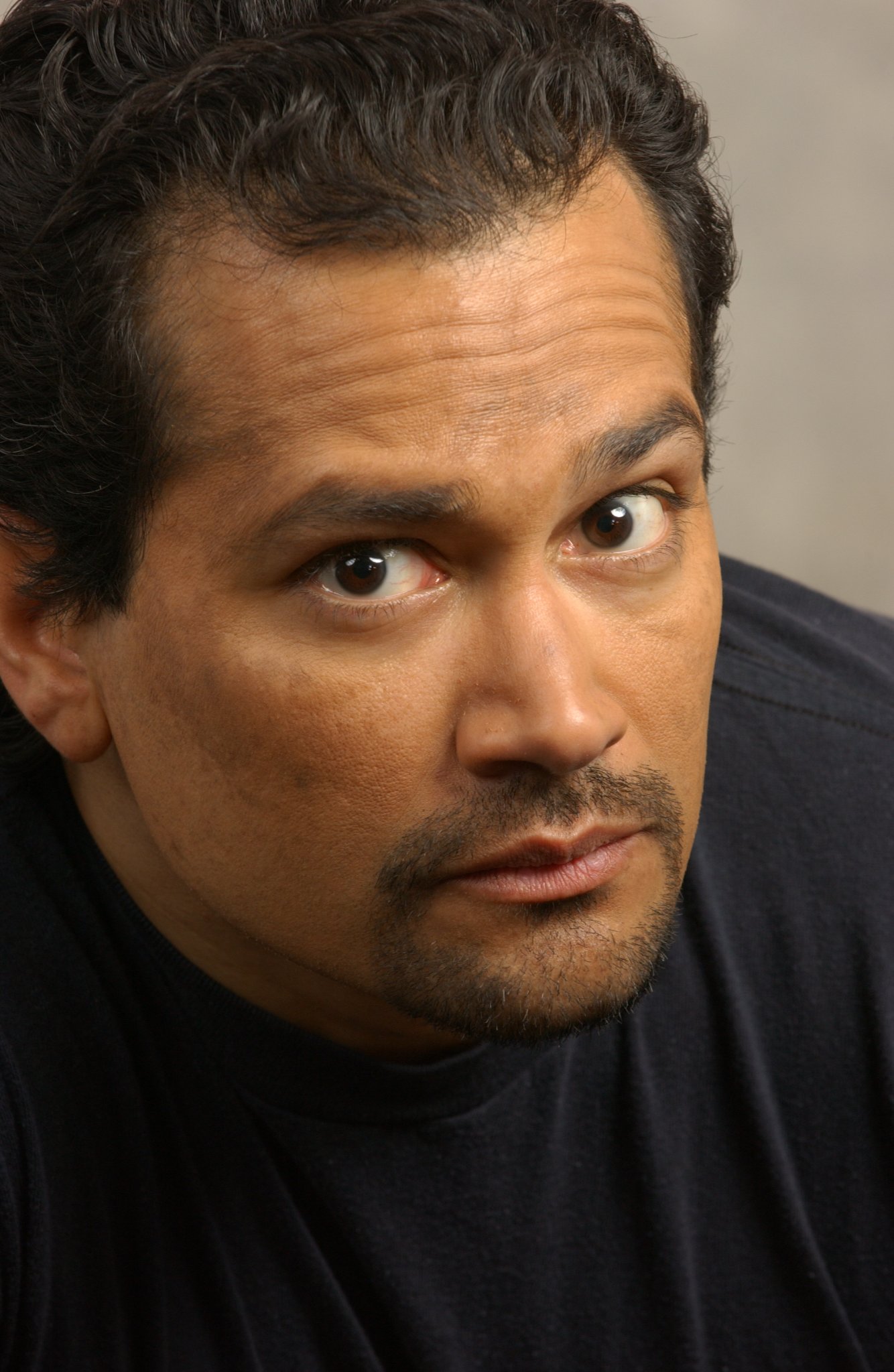 Фото - Тони Аламеда: 1334x2048 / 313 Кб