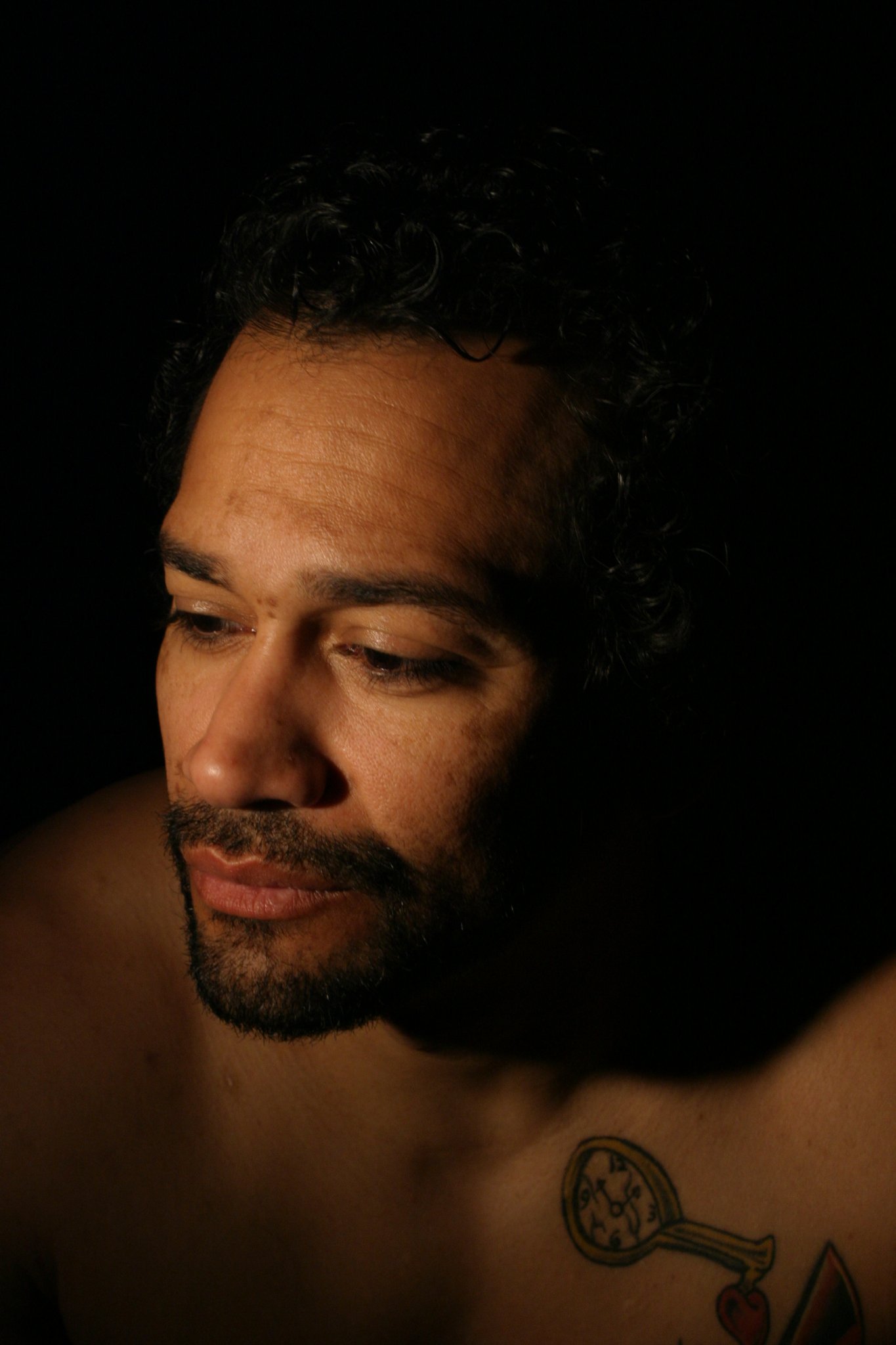 Фото - Тони Аламеда: 1365x2048 / 182 Кб