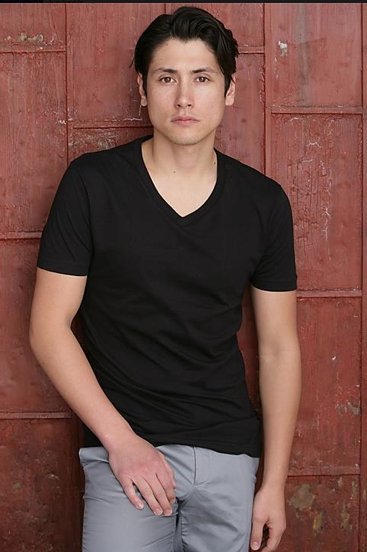 Фото - Джерман Де Леон: 367x552 / 37 Кб