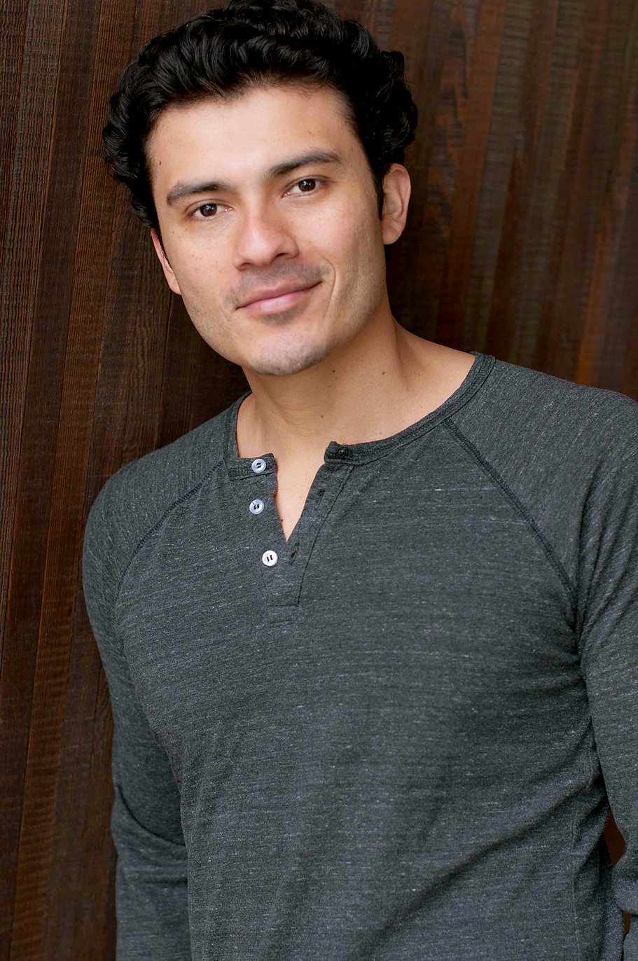 Фото - Риго Санчес: 911x1372 / 273 Кб