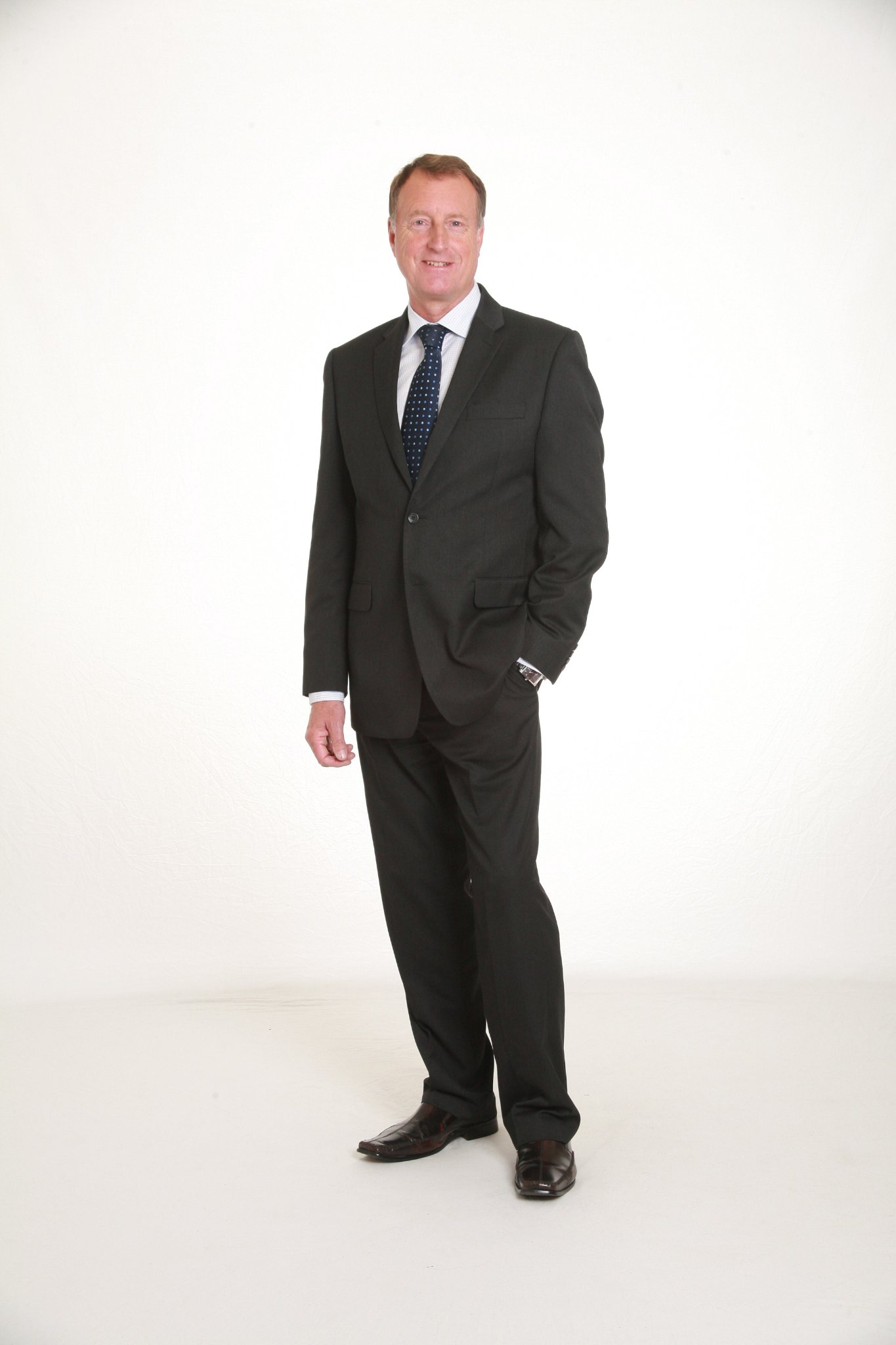 Фото - Дэвид Фрост: 1365x2048 / 140 Кб