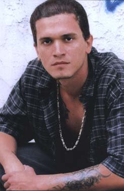 Фото - Винициус Махадо: 245x375 / 17 Кб