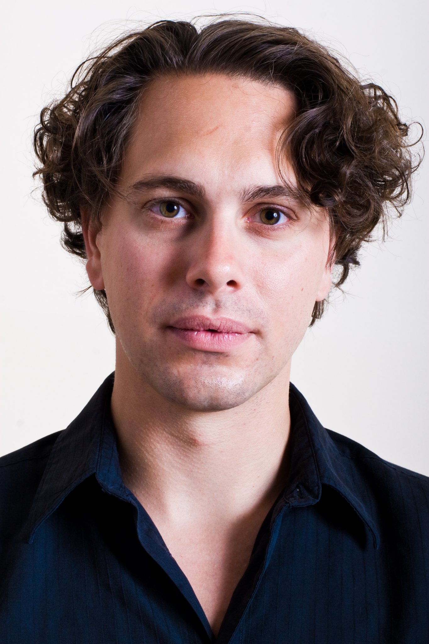 Фото - Томас Садоски: 1365x2048 / 380 Кб