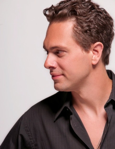 Фото - Томас Садоски: 480x622 / 40 Кб