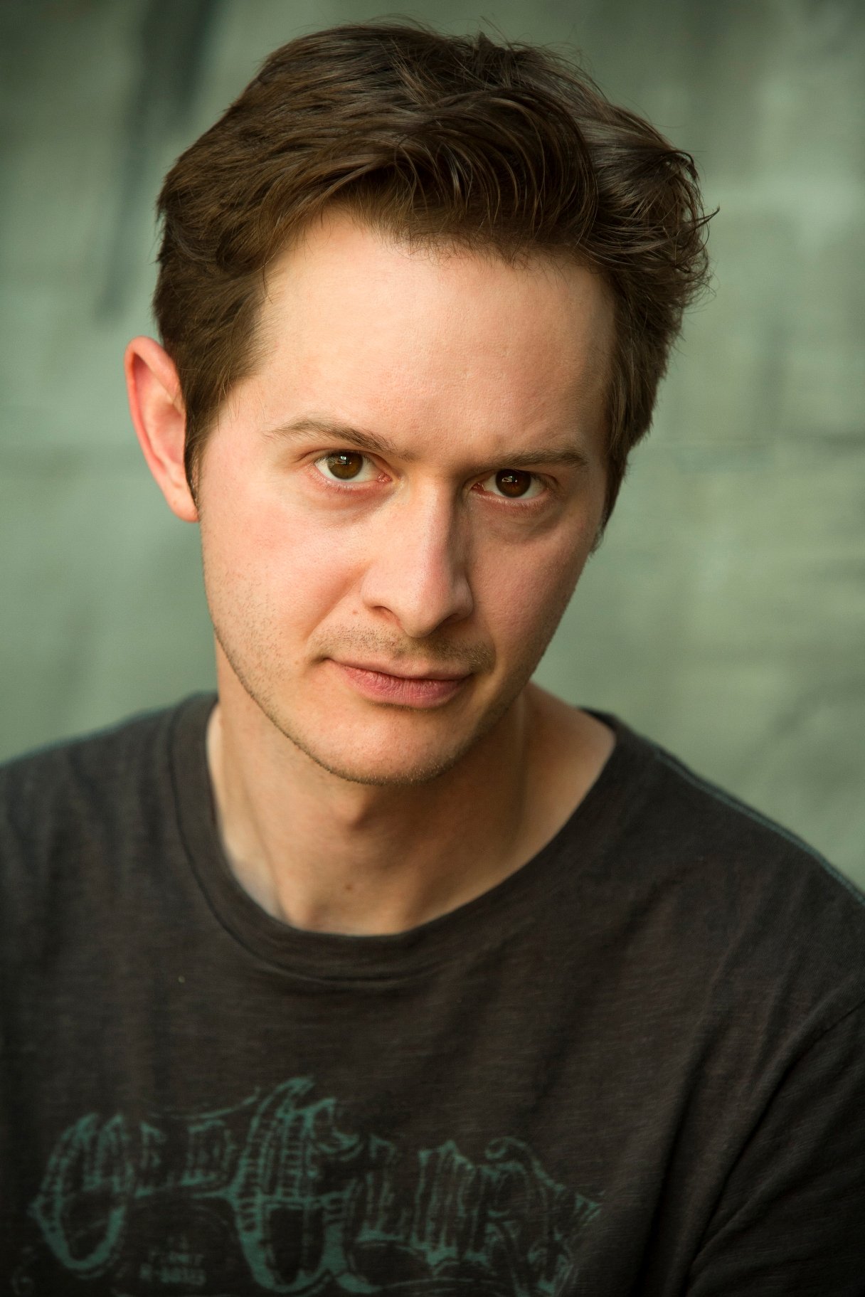 Фото - Брайан Джонс: 1216x1823 / 245 Кб