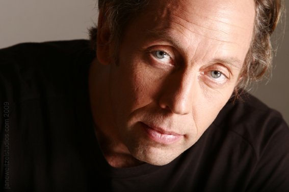 Фото - Уиллиам Джей Филипс: 567x378 / 26 Кб