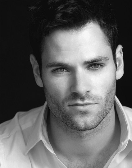 Фото - Мэтт Кеннард: 425x540 / 33 Кб