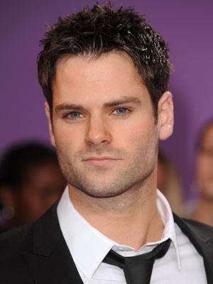 Фото - Мэтт Кеннард: 300x400 / 18 Кб