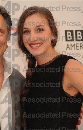 Фото - Элизабет Гуэст: 328x512 / 35 Кб