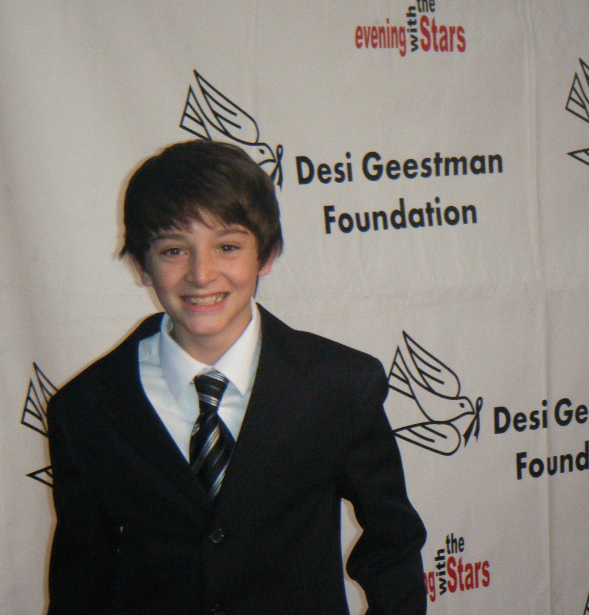 Фото - Аарон Рефвем: 1961x2048 / 470 Кб