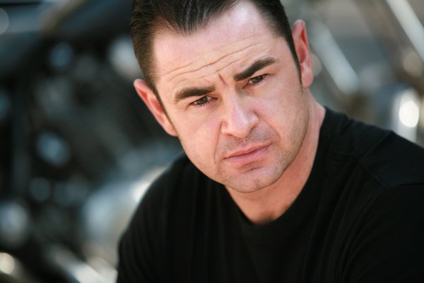 Фото - Гленн Кеог: 600x400 / 28 Кб