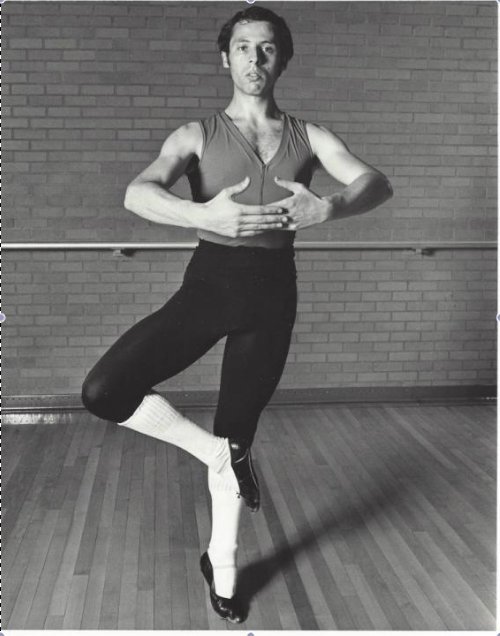 Фото - Мануэль Уррего: 500x636 / 50 Кб