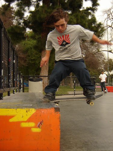 Фото - Джон Овергаун: 375x500 / 46 Кб