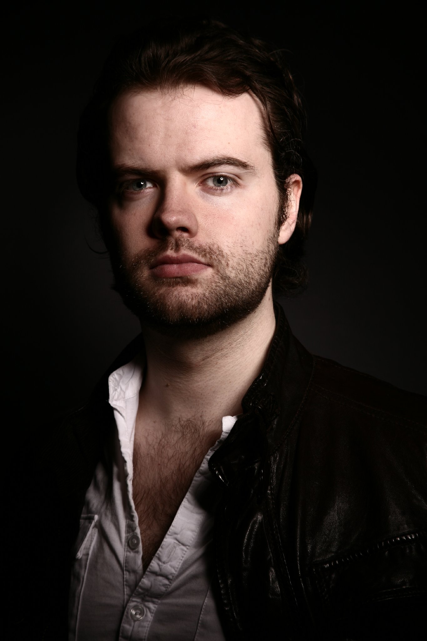 Фото - Даррил Кинселла: 1365x2048 / 223 Кб