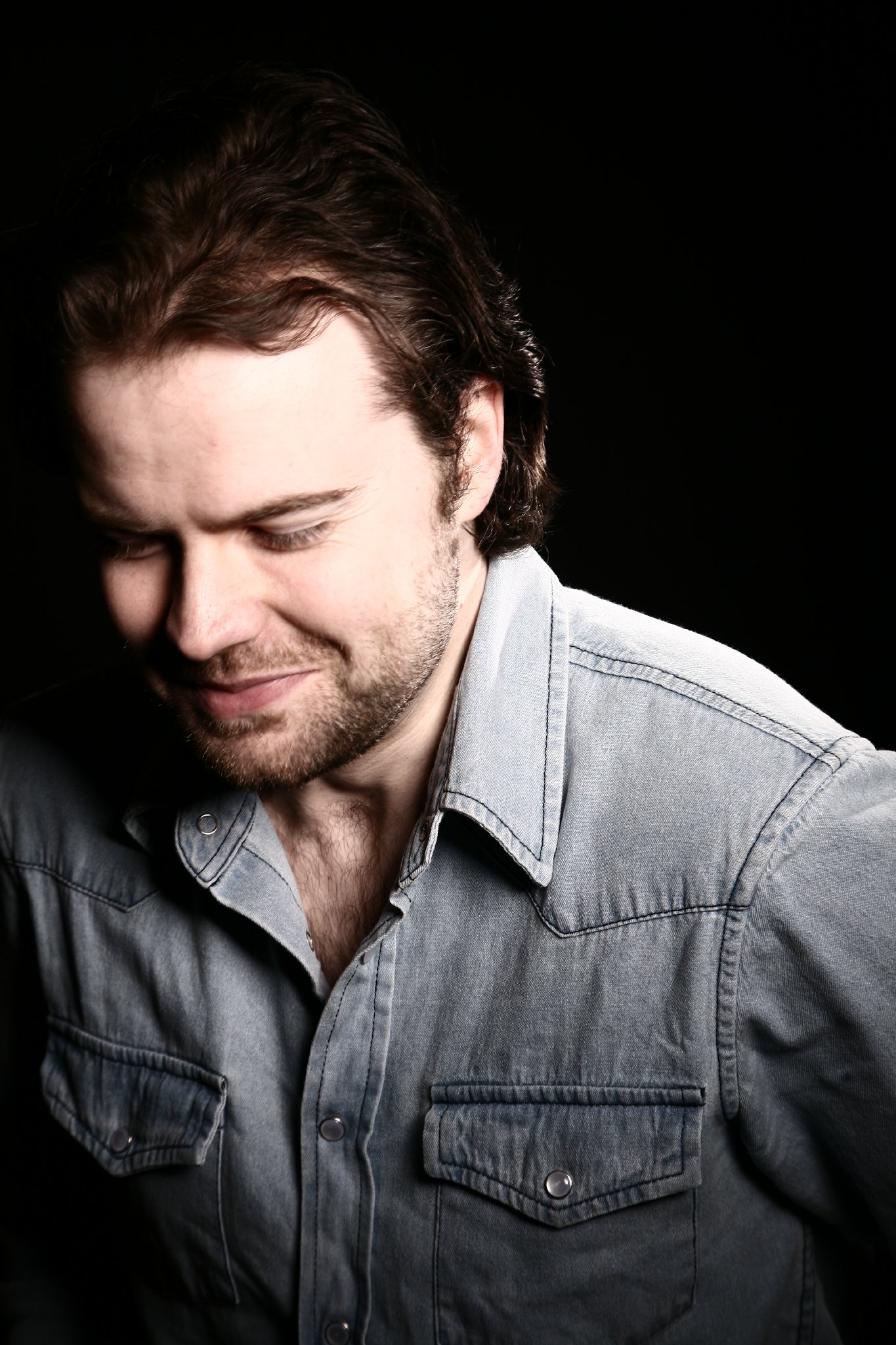 Фото - Даррил Кинселла: 1365x2048 / 421 Кб