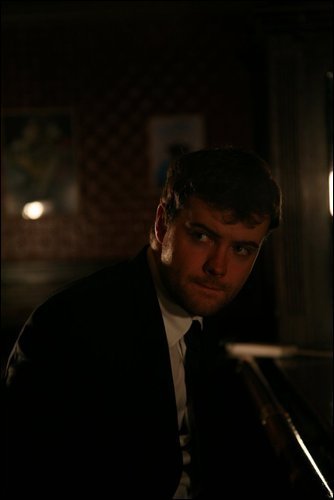 Фото - Даррил Кинселла: 334x500 / 13 Кб